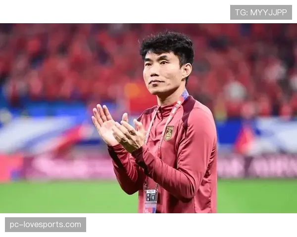 郑智出球提速如何激活中场：对比过往低迷表现的进阶解析